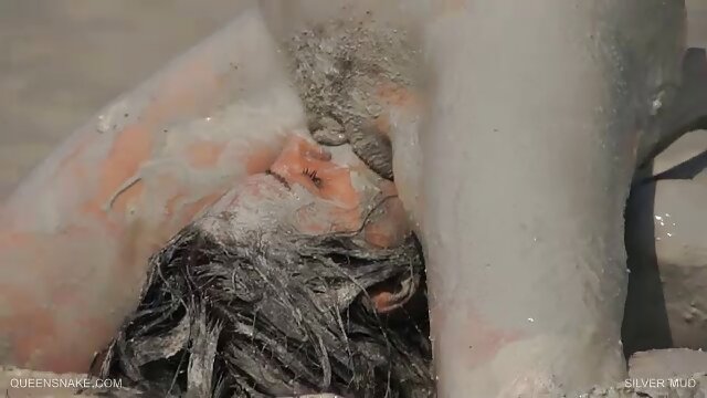 Più tette italiane amatoriali delizioso: cos'è un uccello o un maiale?