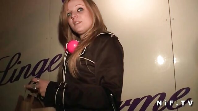 Colore rosso con ragazza personaggio emozionante e preferito donne troie amatoriali nel cast