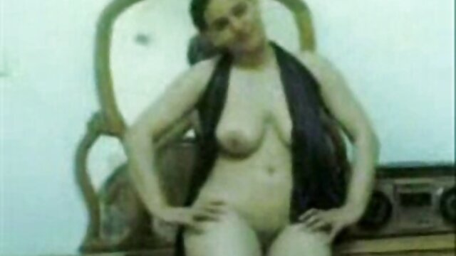 La cabina video amatoriali italiani cuckold russa è facilmente inghiottita da un adulto